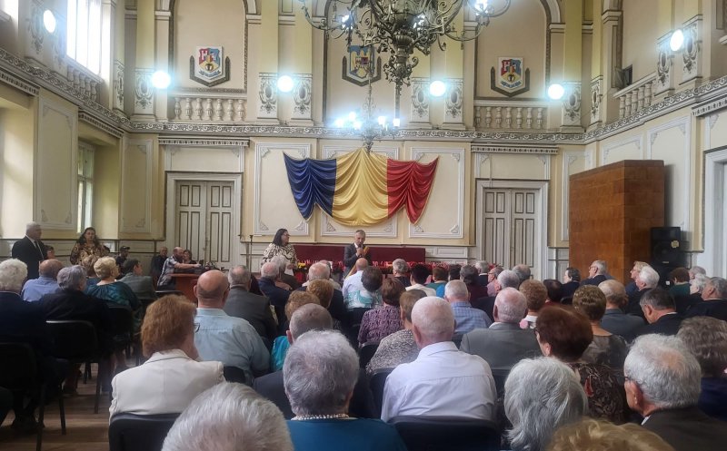 Emoție la Dej, unde au fost celebrate „Nunțile de Aur”. 64 de cupluri au marcat 50 de ani de căsătorie