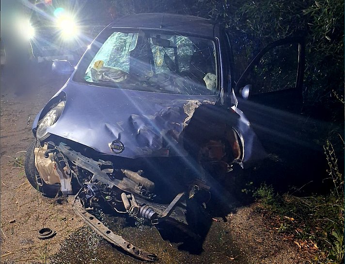 ACCIDENT în Cluj cu 2 victime de aproximativ 18 ani / Mașină cu ”portocala” de începător, făcută praf