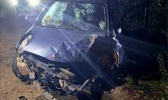 ACCIDENT în Cluj cu 2 victime de aproximativ 18 ani / Mașină cu ”portocala” de începător, făcută praf
