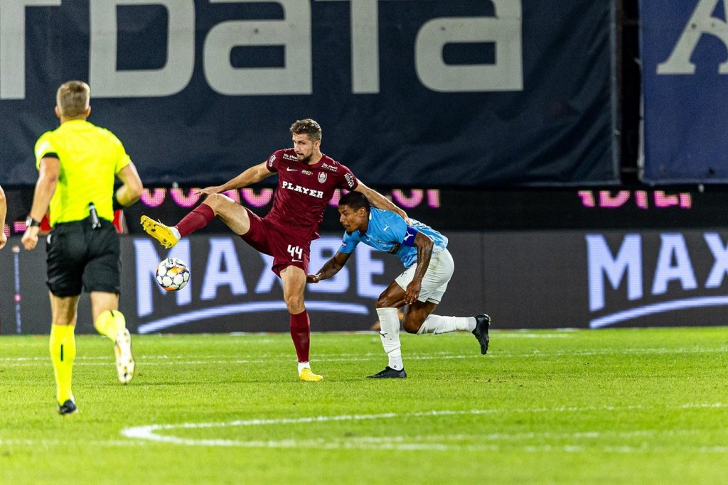 Un jucător de la CFR Cluj, nedumerit în legătură cu viitorul său la club: "Așteptăm să înțelegem care este situația"