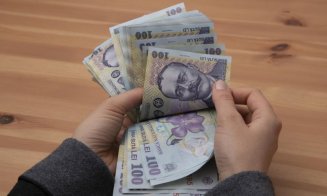 Salariul mediu net, în scădere. Domeniile în care se câștigă totuși mai bine