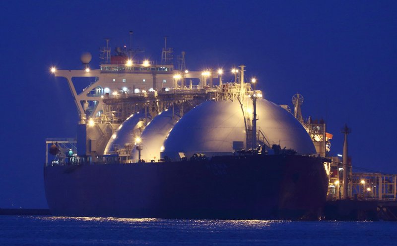Alertă în Marea Neagră! INCENDIU uriaș la bordul unui petrolier lângă Sfântu Gheorghe