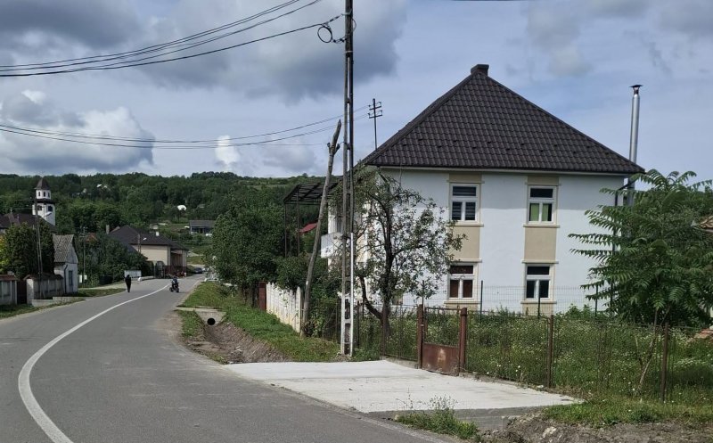 Lucrări de întreținere pe un nou drum județean din Cluj