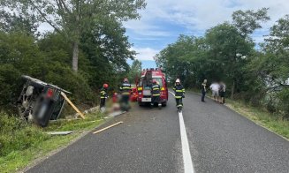 Cum s-a produs accidentul cumplit din Recea-Cristur, soldat cu doi răniți. Un tânăr este resuscitat, iar șoferul a fost transportat cu elicopterul SMURD