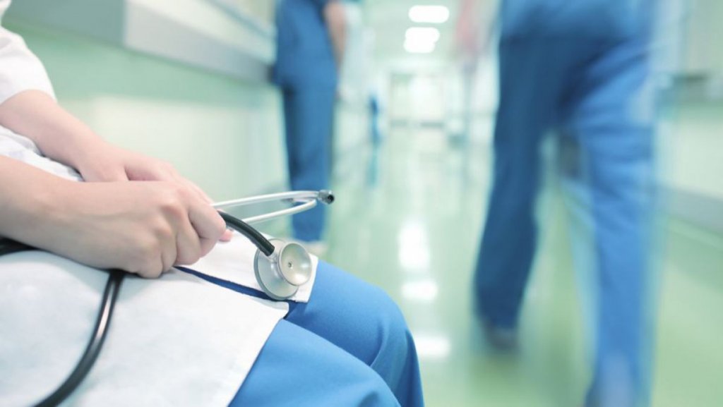 Medicii, rezidenții și studenții, invitați să rupă tăcerea. A fost lansat un sondaj anonim despre abuzurile din sistemul medical