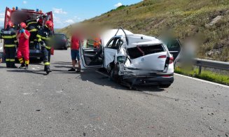 Accident GRAV pe Autostrada A10 Între două mașini și un camion. Două persoane au rămas încarcerate