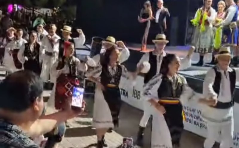 Ambasadorii folclorului românesc! Ansamblul „Românașul” al UTCN reprezintă România la un festival internațional de renume