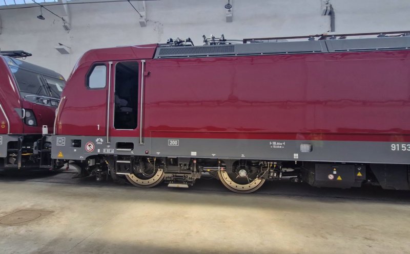 Cum arată primele cinci locomotive electrice Alstom livrate României. Vor ajunge și pe rute din Cluj