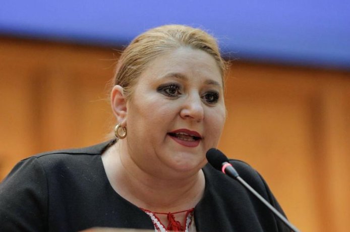 Diana Șoșoacă, implicată într-un accident rutier. Lidera SOS România a fost transportată la spital