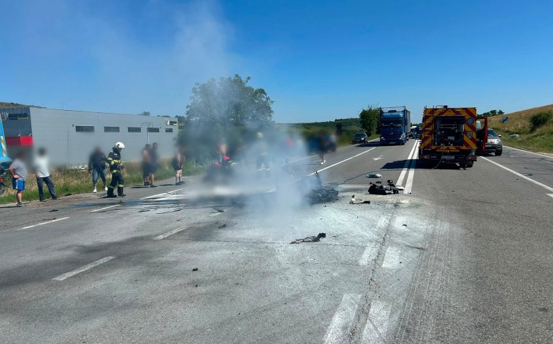 Accident cumplit în Cluj! O motocicletă s-a izbit de un TIR și a luat foc. Motociclistul, resuscitat la fața locului/ Drumul este blocat pe ambele sensuri