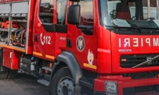 INCENDIU într-un apartament din Cluj-Napoca. Intervine ISU cu autospeciale de stingere, autoscara și o ambulanță SMURD/ 7 persoane s-au autoevacuat