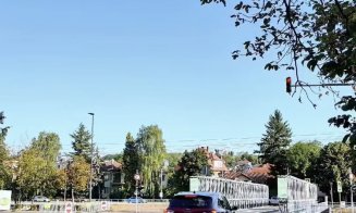 S-a deschis circulația pe podul provizoriu de peste Someș. În octombrie încep lucrările la Garibaldi / Uzinei Electrice, lărgită la 4 benzi