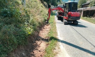 Reparații pe un drum județean care duce în zona de munte a Clujului