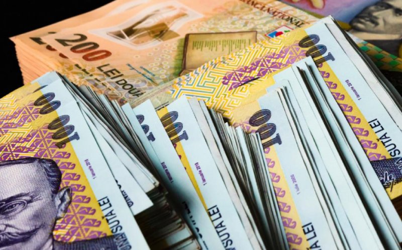 În lipsa unor măsuri compensatorii care să reducă impactul asupra bugetului, Comisia Europeană a respins creșterea cu până la 16 miliarde de lei a salariilor bugetarilor