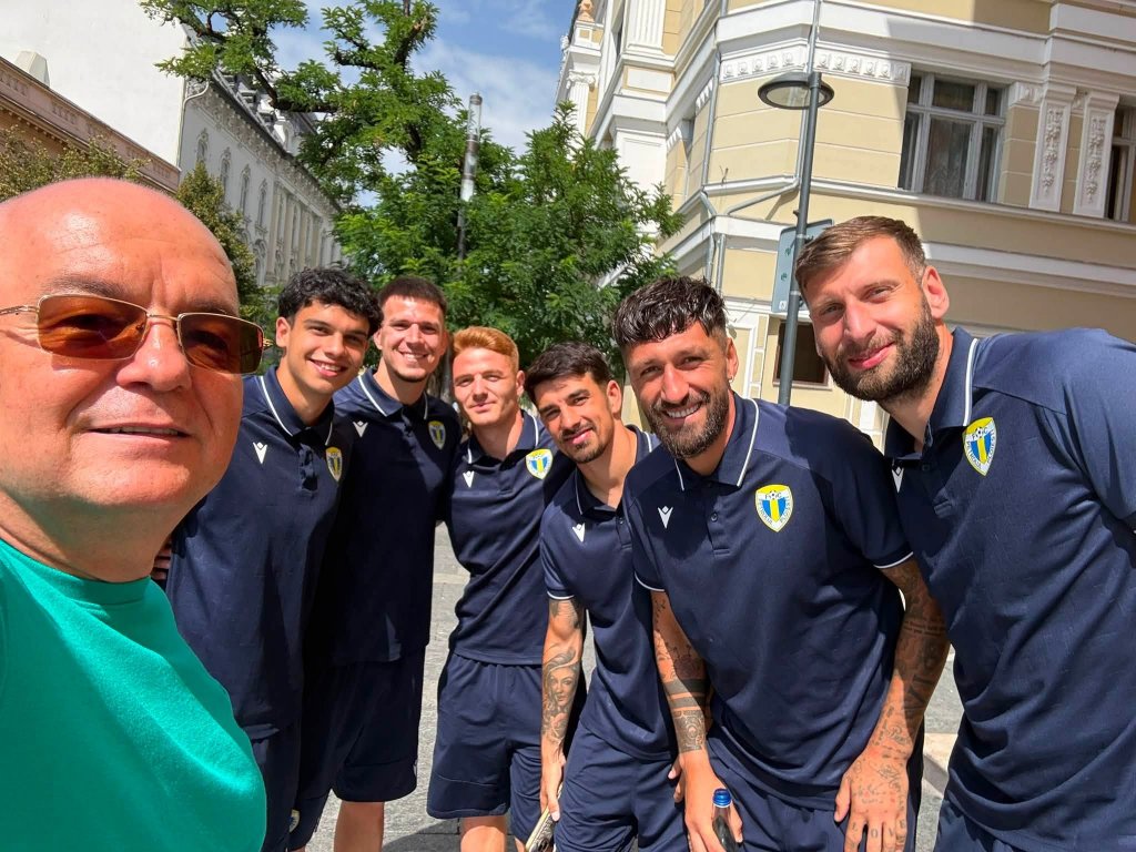 Emil Boc, mesaj de fair-play după înfrângerea lui „U” în fața Petrolului: "Rivalitatea adevărată se termină odată cu fluierul arbitrului”
