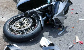 Cum s-a produs accidentul rutier din Topa Mică, Cluj, în urma căruia o motociclistă a ajuns la spital în stare critică