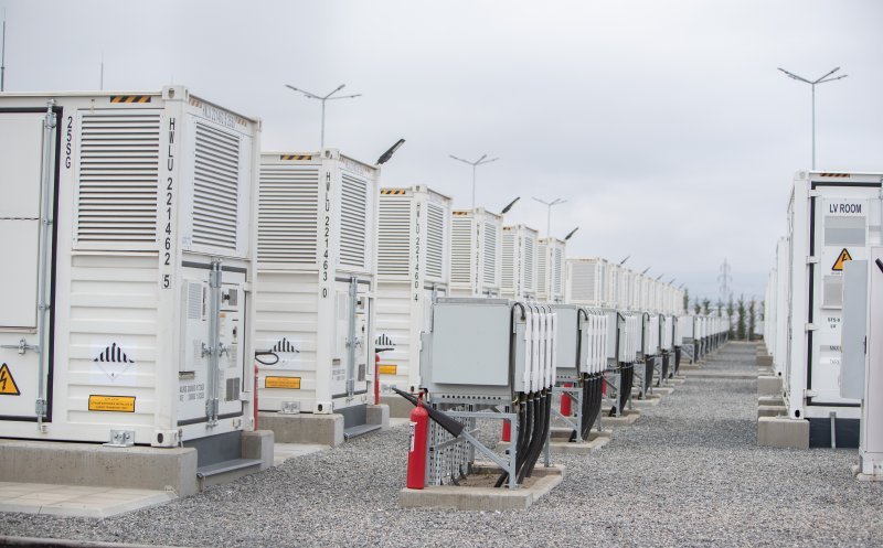Bateriile de stocare a energiei cresc spectaculos în România: peste 300 MWh instalați într-o lună. Recordul național e la Cluj