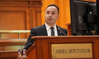 Ovidiu Cîmpean, după împărțirea funcțiilor din Camera Deputaților: „PSD și AUR se atacă în discursuri, dar votează împreună”