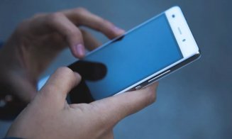 Ai primit un SMS că ai un colet în așteptare? Atenție, poate fi o fraudă / Cum recunoști mesajele false