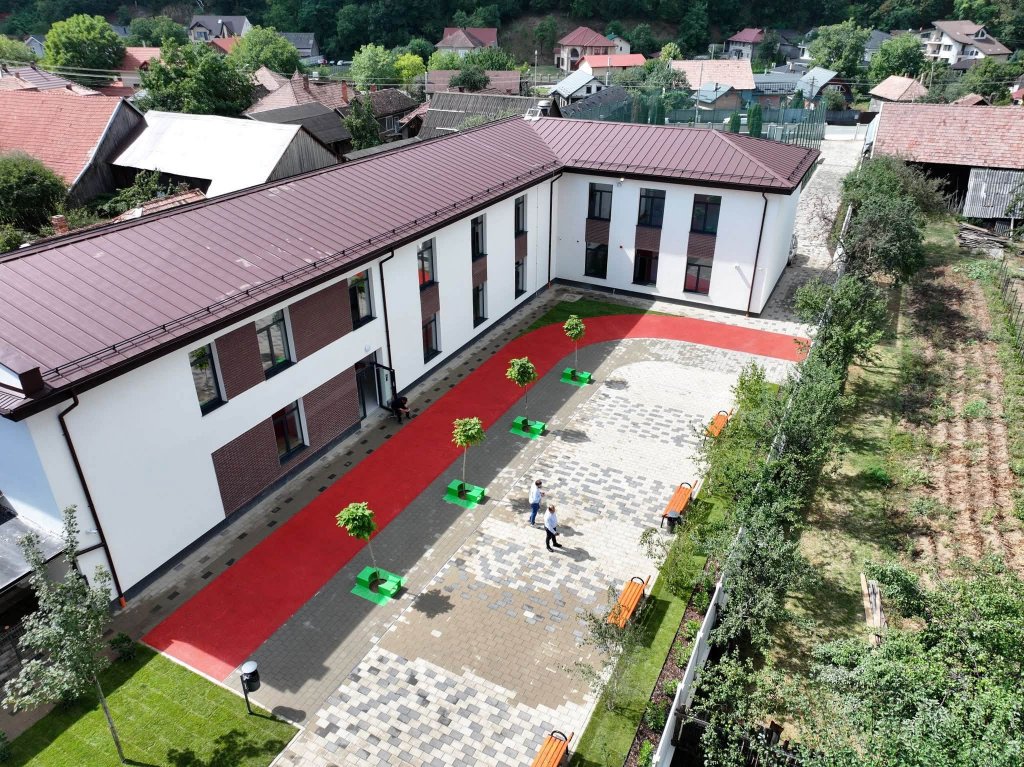 Investiție de 7,5 milioane de lei cu fonduri PNRR și bugetul local: Școală modernă inaugurată în satul Someșu Rece din comuna Gilău, județul Cluj