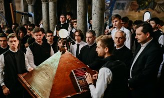 Marinela Marc, la slujba de Te Deum: Prezența elevilor a fost benevolă, la fel ca în fiecare an / Eveniment organizat încă de pe vremea Mitropolitului