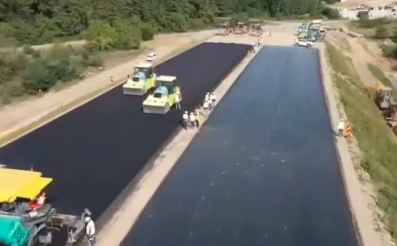 Au început lucrările de asfaltare pe un tronson experimental al autostrăzii A1. Unele loturi nu au încă Acord Revizuit de Mediu