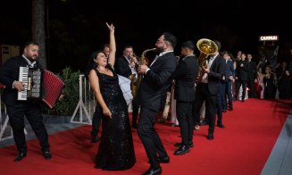 Premiul publicului la Festivalul de Film de la Veneția, câștigat de regizoarea rroma Alina Șerban cu lungmetrajul ”Eu contez” / A urcat cu lăutarii pe