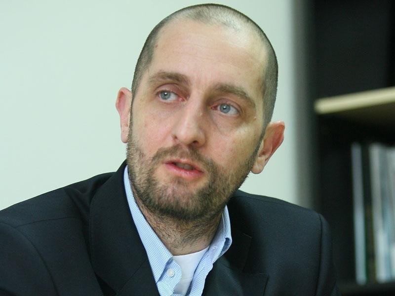 Dragoş Damian, CEO Terapia Cluj: ”Lupii tineri” din Guvern vorbesc despre Reindustrializare. Capul sus