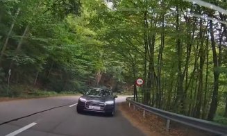 O mașină cu numere de Anglia circula pe contrasens la Tarnița. Accident grav, evitat în ultimul moment