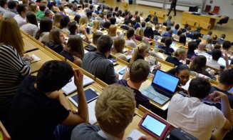 Studenții cer burse sociale mai mari: „925 de lei acoperă doar 60,65% din costurile reale”