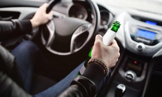 A văzut Poliția și a băgat în marșarier. Șofer beat mangă și fără permis, prins în Cluj