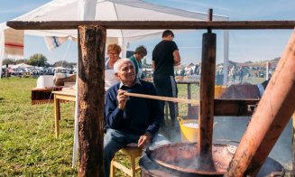 A început Festivalul Silvoiței 2026 - dulceață, gulyas, plăcinte, gogoși, porumb fiert, precum și o piață cu produse locale