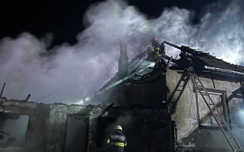 INCENDIU într-o gospodărie din Cluj noaptea trecută / De la ce a pornit focul