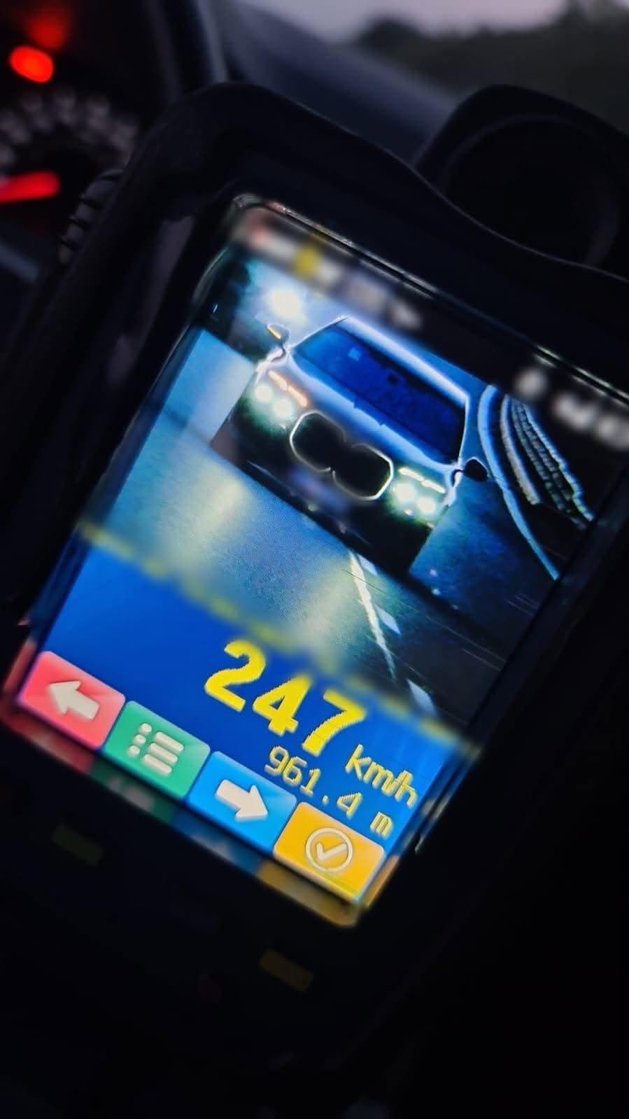 Cu ”viteză de avion”, pe Autostrada Transilvania: 247 km/h