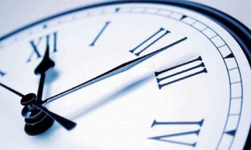 Când trece România la ora de iarnă în 2026. UE analizează din nou renunțarea la schimbarea ceasurilor