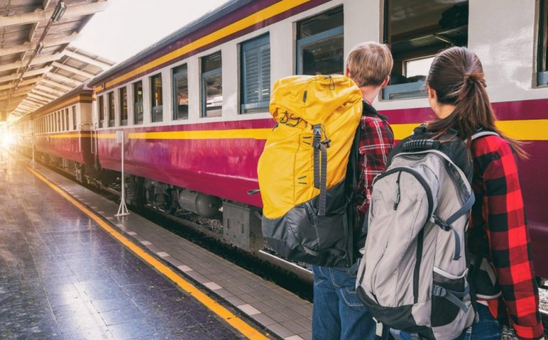 CFR Călători a anunțat facilitățile pentru studenți. Reducerea de 90% rămâne doar pe ruta casă–facultate