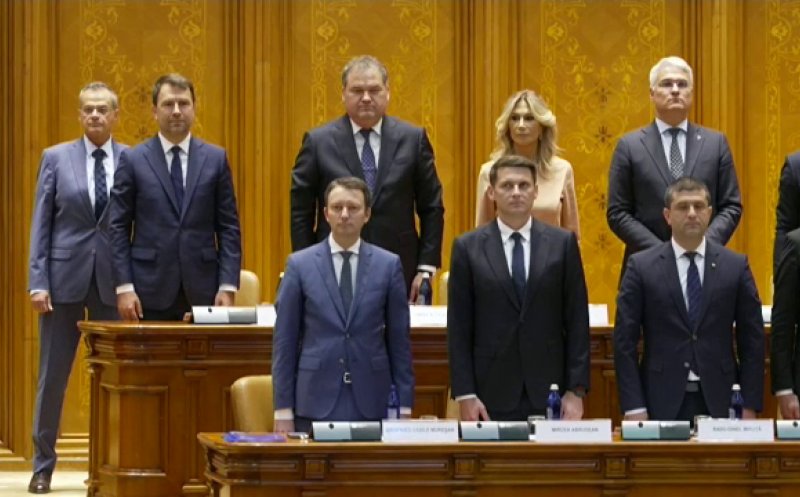 Ședința pentru învestirea Guvernului propus de Siegfried Mureșan a început cu scandal