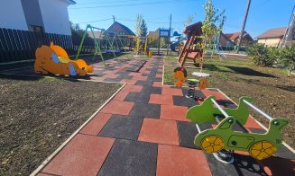 Două parcuri noi pentru copii, la Jucu. Unde au fost amenajate