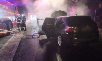 Mașină cuprinsă de foc în Feleacu. Au intervenit pompierii