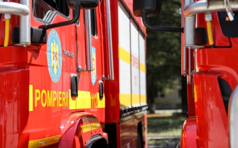 Autospeciale cu sirene pe Bulevardul Muncii! Pompierii se deplasează în regim de urgență la o intervenție - exercițiu