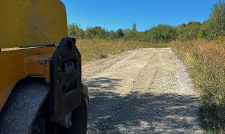 Străzi distruse de ploile torențiale, reparate din fondul de rezervă al județului Cluj