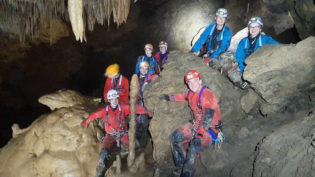 Salvatori clujeni, antrenamente pentru misiuni în peșteri, alături de experți din 30 de țări