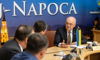 Autobuze și generatoare pentru Ucraina, discutate la Primăria Cluj-Napoca. Emil Boc: „Acest război este un maraton, nu un sprint”