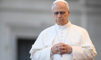 Papa Leon al XIV-lea ajunge pe masa de operație! Ce au descoperit medicii la plămânul Suveranului Pontif