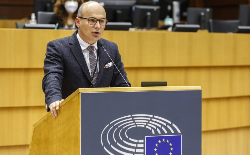 Rareș Bogdan, dispus să părăsească Parlamentul European pentru o funcție în Guvernul Luca Niculescu