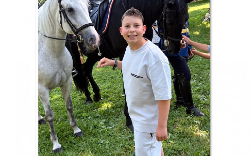 Denis are 13 ani și are nevoie urgentă de o operație de 43.000 de euro: „Îi văd mamei teama din ochi”