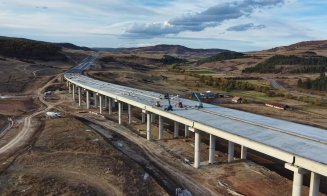 Se asfaltează cel mai lung viaduct de autostradă din România. Când vom putea circula pe A3 între Cluj și Zalău