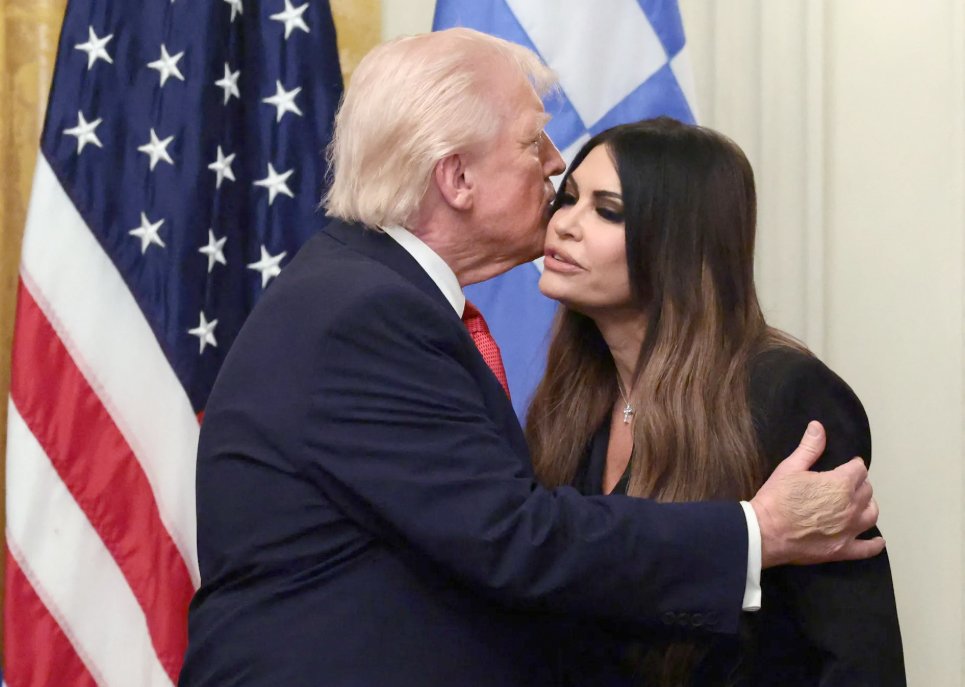 Kimberly Guilfoyle a demisionat din funcția de ambasador al SUA în Grecia, la solicitarea Casei Albe