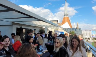 „Grădină suspendată”, inaugurată la UTCN. Studenții au transformat o terasă goală într-un spațiu modern de relaxare