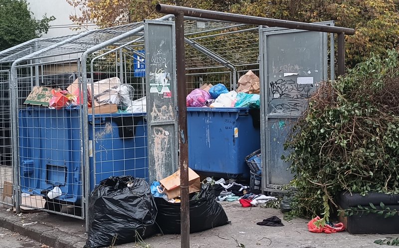 Gunoiul se adună în Cluj-Napoca. Clujenii reclamă pubele pline în mai multe cartiere / "Am sunat și mi-au spus că nu au mașină pe «zonă»"